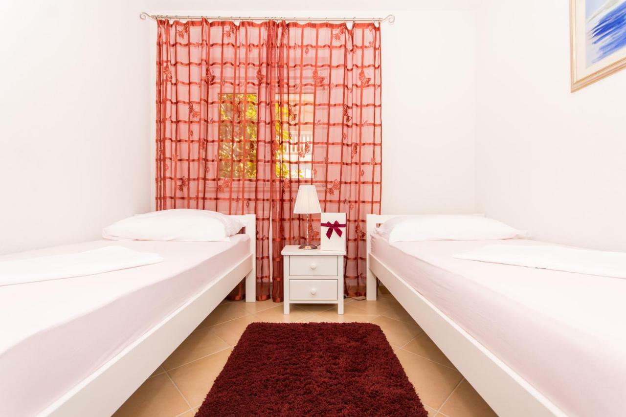 Villa Bubi 特罗吉尔 外观 照片